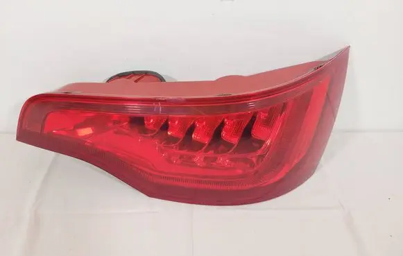 Audi Q7 4L Rear/tail lights 4L0945094F AC716T2 14010