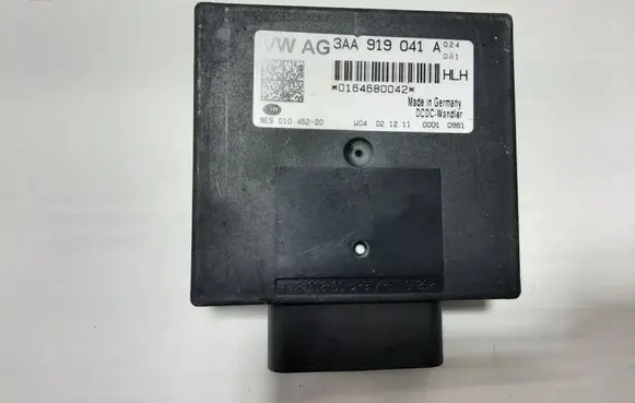 Volkswagen Tiguan Voltage converter/converter module 3AA919041A