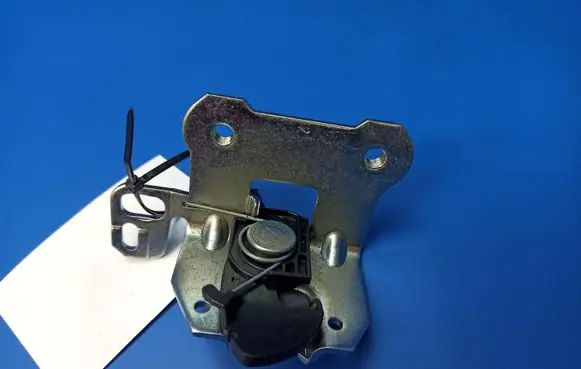 Mercedes-Benz E W212 Seat back rest lock catch A2049200572