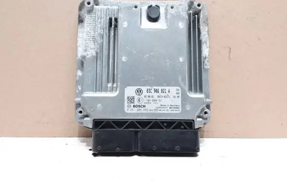 Volkswagen PASSAT B6 Engine control unit/module 03C906021A 0261S04469