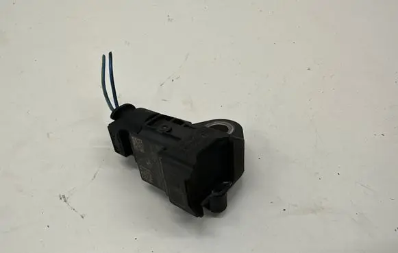 BMW 5 G30 G31 Airbag deployment crash/impact sensor 9341546