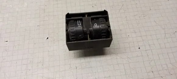 Volkswagen Caddy Headlight level height control switch 2K0941333A