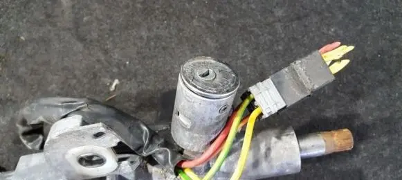 Renault Kangoo I Ignition lock contact 