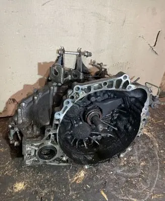 Toyota Avensis T270 Manual 5 speed gearbox 3030020B0