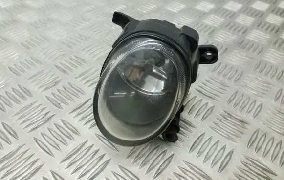 Volkswagen PASSAT CC Front fog light 8T0941699