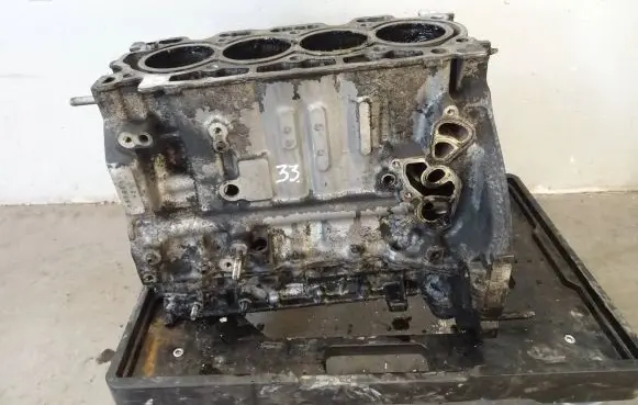 Peugeot 307 Engine block 9HX