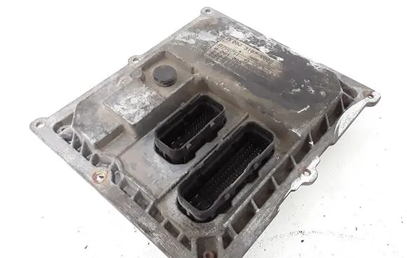 Smart ForTwo I Engine control unit/module 0003107V006 0261205004