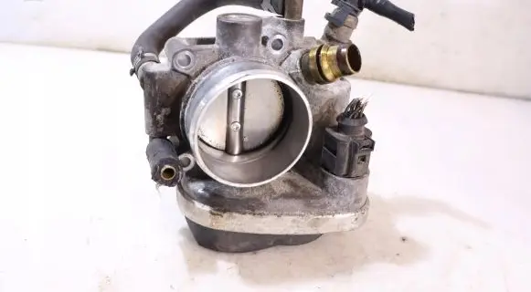 Opel Zafira B Throttle body valve 