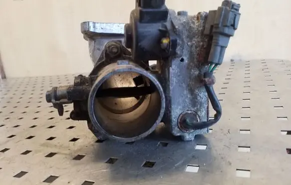 Toyota Corolla E120 E130 Throttle valve