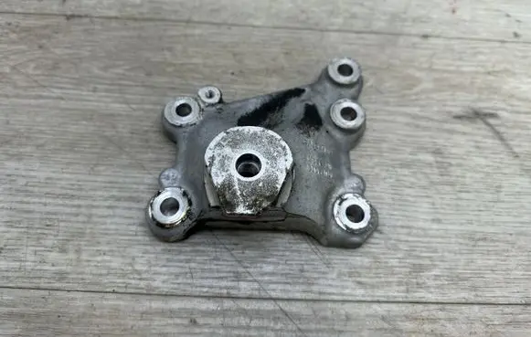 Porsche Macan (95B) Engine mounting bracket 94611521131 9461152111R