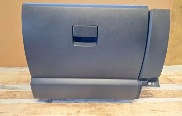 Mazda 5 Glove box CC2964161