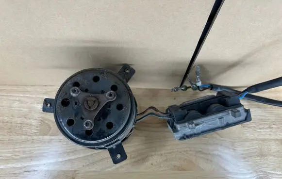 BMW M3 Fan control module 6904768