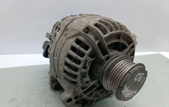 Volkswagen Sharan Generator/alternator 028903028E 0124515010