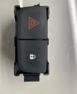 Renault Trafic III (X82) Hazard light switch E3160101 E3160601B