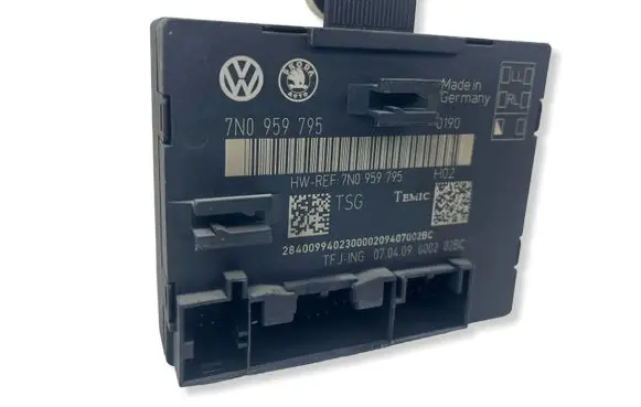 Skoda Superb B6 (3T) Door control unit/module 7N0959795