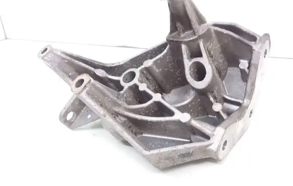 Skoda Roomster (5J) Engine mounting bracket 045