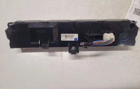 Mazda 6 Screen/display/small screen GAA9611J0