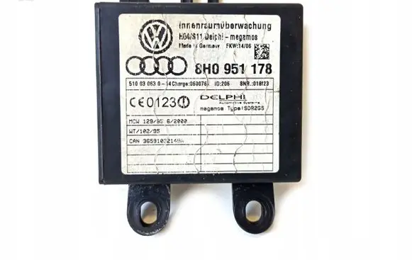 Audi A4 S4 B7 8E 8H Alarm control unit/module 8H0951178