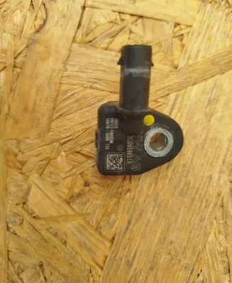 Volkswagen Passat Alltrack Airbag deployment crash/impact sensor 3Q0959651A 160419 140419