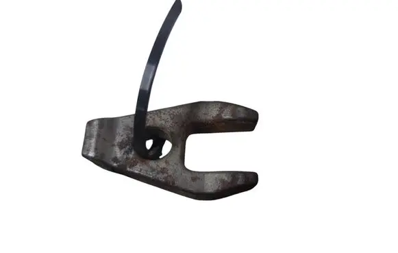 Jeep Cherokee III KJ Fuel Injector clamp holder 