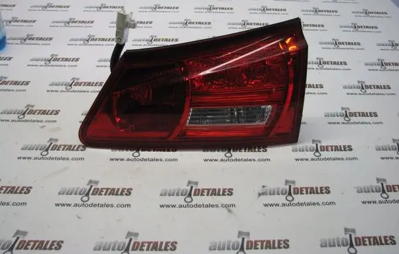 Lexus IS 220D-250-350 Tailgate rear/tail lights