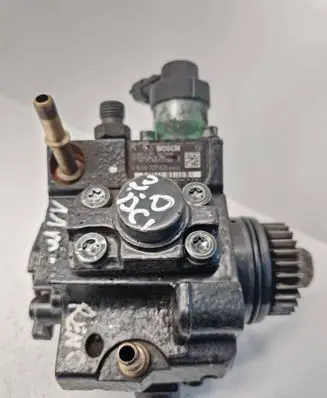Renault Laguna III Fuel injection high pressure pump 8200727635 0445010197 0659068