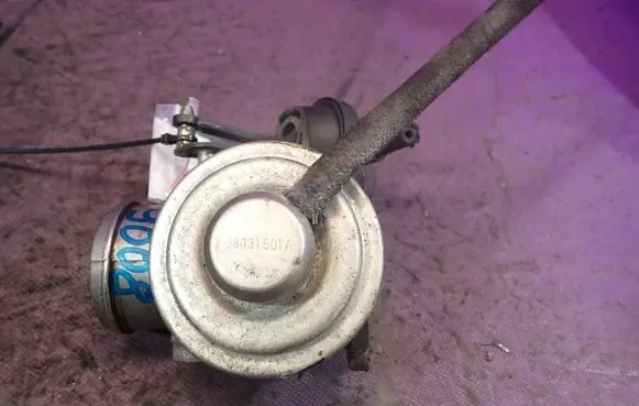 Volkswagen Golf IV EGR valve