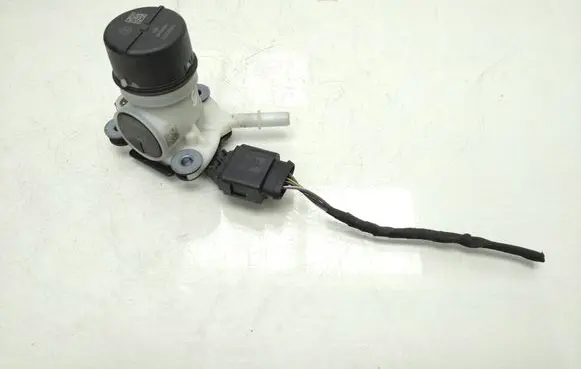 Seat Leon (5F) Adblue pump F01C250148 F01c070013 F01c070035