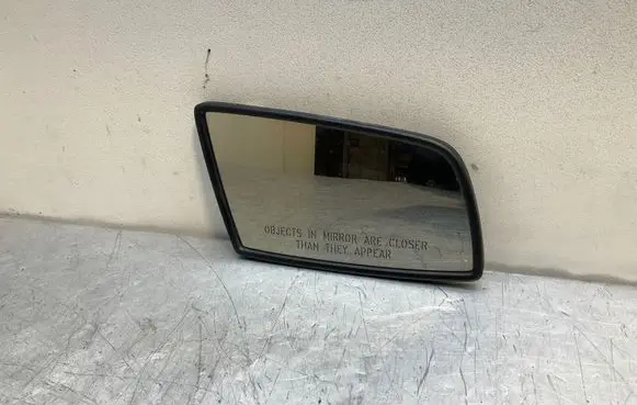 BMW 6 E63 E64 Wing mirror glass 805188