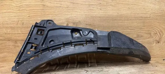 Front bumper mounting bracket