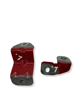 Audi A4 S4 B9 8W Fender mounting bracket 8W0821470 8W0821471