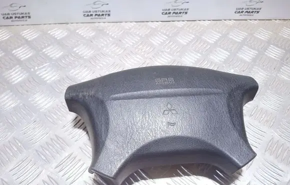 Mitsubishi Carisma Steering wheel airbag MR740922