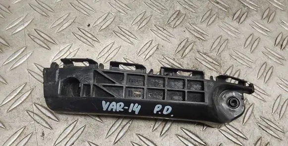 Front bumper mounting bracket