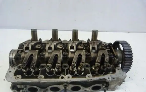 Renault Clio II Engine head 8200042722