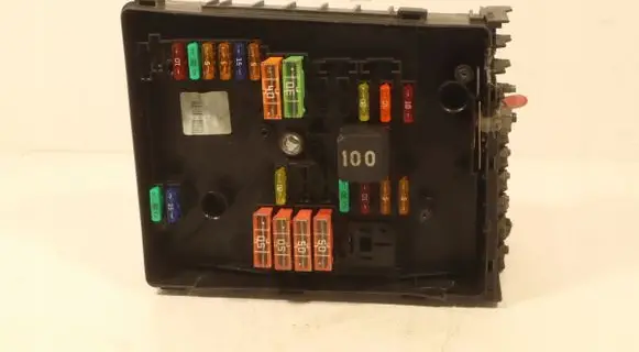 Skoda Superb B6 (3T) Fuse box set 8L100914