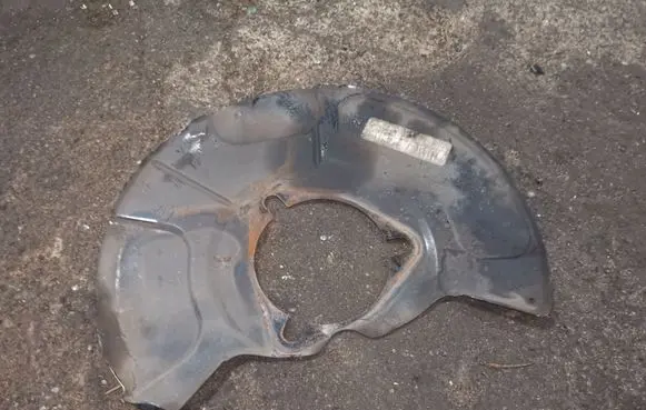 Dodge Durango III Front brake disc dust cover plate 