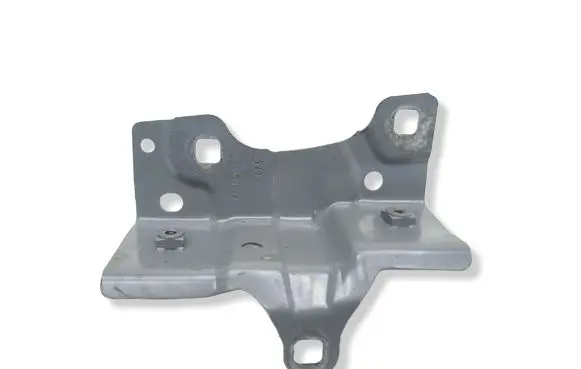 Renault Clio V Fender mounting bracket 663503639R