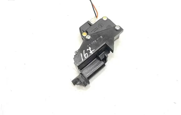 Jaguar XK8 - XKR Fuel tank cap lock 211000B HJA3093BE