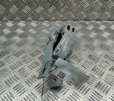 Volvo XC40 Engine mount bracket 32222107 32137250
