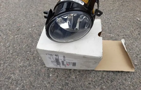 Skoda Fabia Mk2 (5J) Front fog light 1Z0941700E