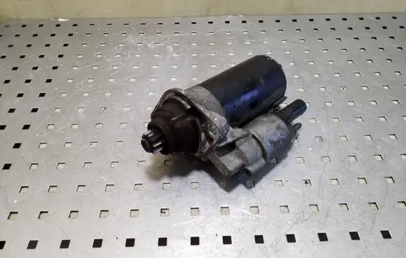 Volkswagen PASSAT B6 Starter motor 0001123012