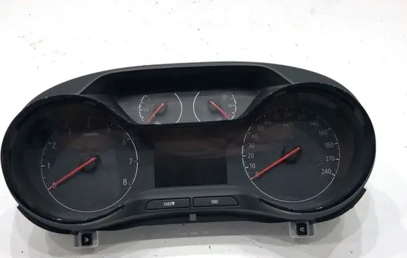 Opel Grandland X Speedometer (instrument cluster) 9831139280
