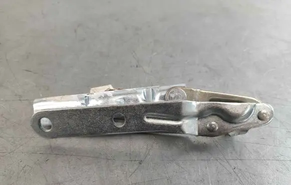 Volkswagen Multivan T5 Engine bonnet/hood hinges 7h0823302d
