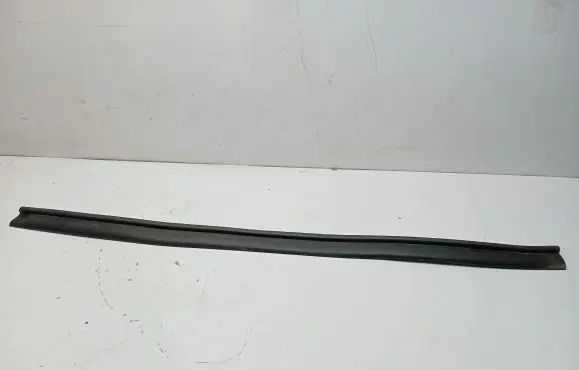 BMW 6 F12 F13 Engine compartment rubber 20677910