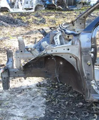 Suzuki Swift III Front side member 4677