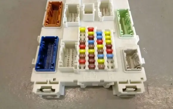 Ford C-MAX II Fuse box set