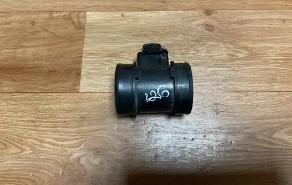 Opel Zafira B Mass air flow meter 55350046
