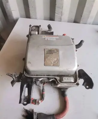 Toyota Prius (XW20) Voltage converter inverter G920047120