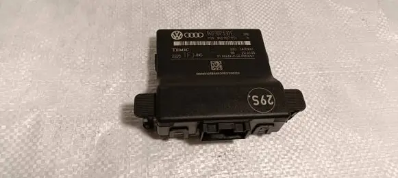 Volkswagen Touran I Gateway control module 1K0907530E 0325 1K0907951