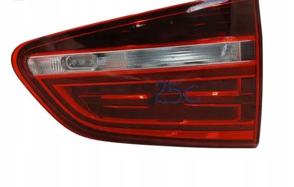Volkswagen Sharan Tailgate rear/tail lights 7N0945307